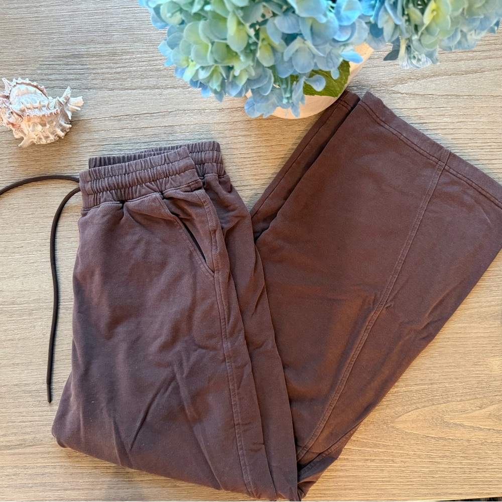 Abercrombie women’s  Brown Drawstring Sweatpants